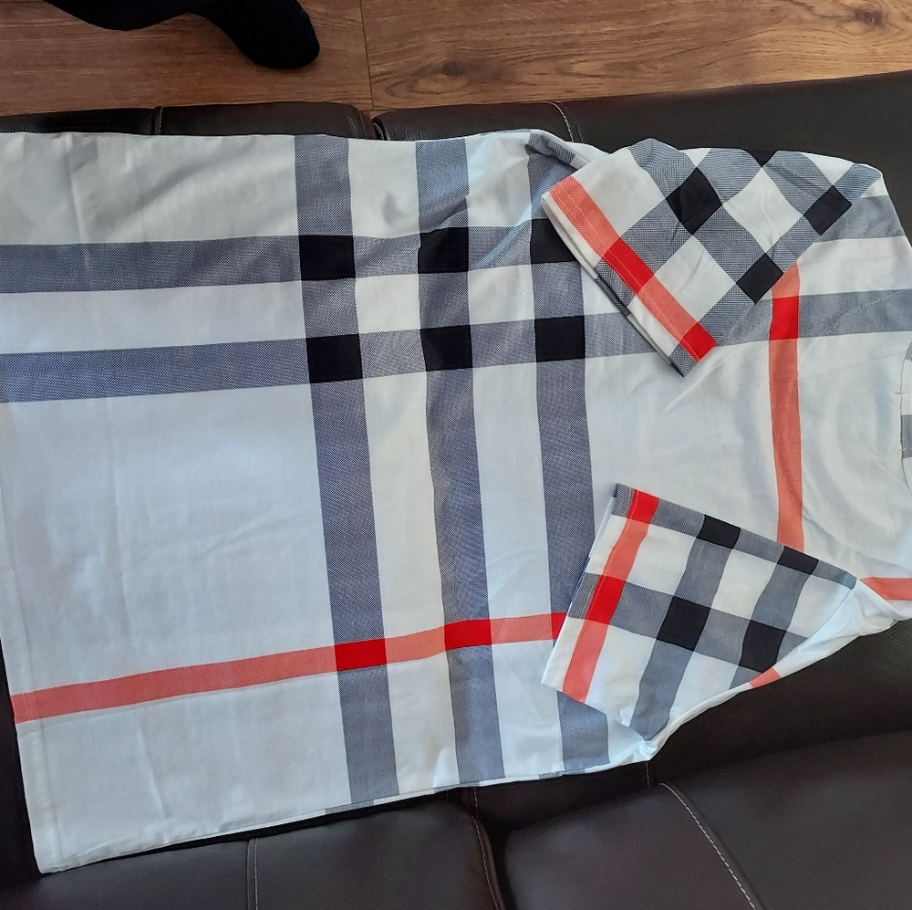 Burberry top